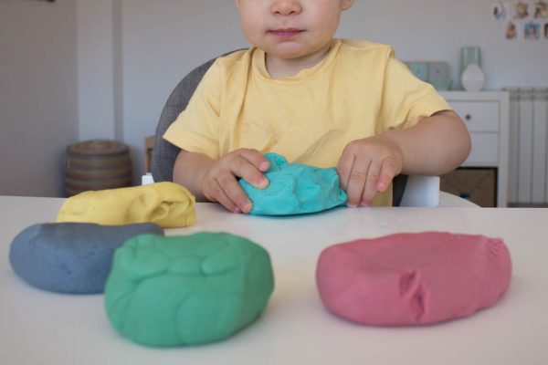 Cómo hacer plastilina casera - cristic.com